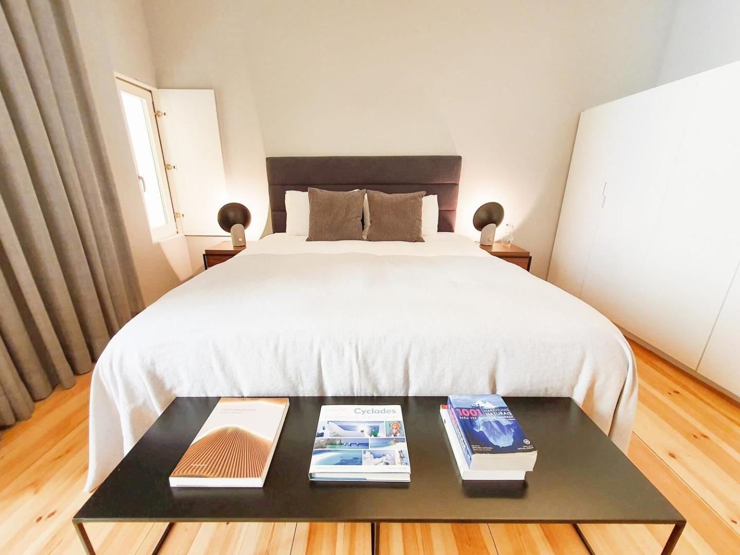 Stylish Modern In The Heart Of Cais Do Sodre Apartment Lisbon