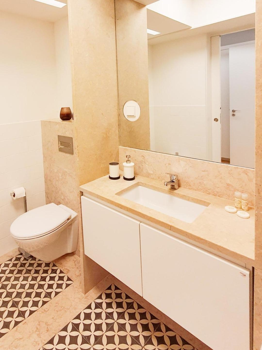 Apartment Stylish Modern In The Heart Of Cais Do Sodre *